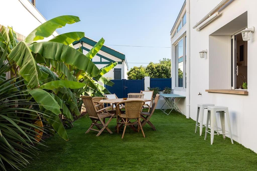 Beautiful Beach House In Front Of The Ocean Biarritz Exterior foto